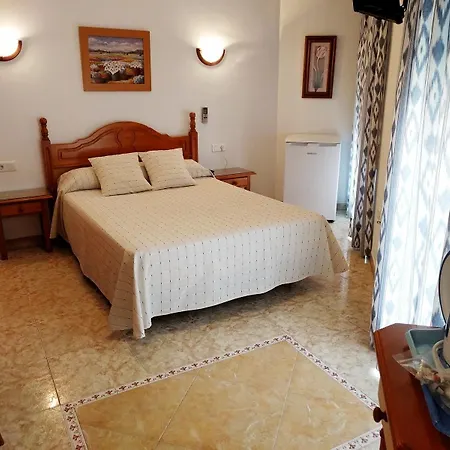 Andalucia بيت ضيافة نيرخا
