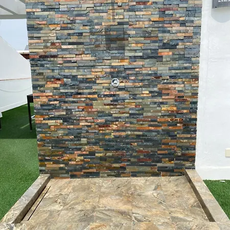 安达卢西亚旅馆 *